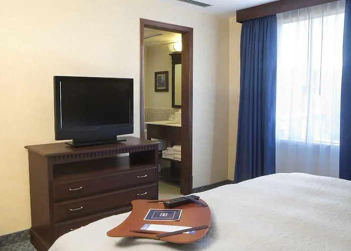 Hotel Hampton & - Centro Historico