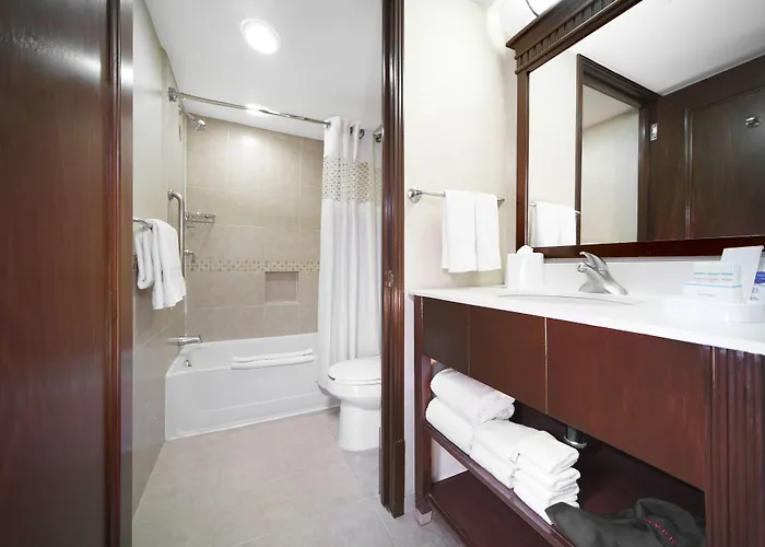 Hotel Hampton & - Centro Historico 3*