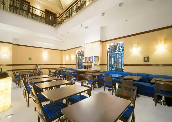 Hotel Hampton & - Centro Historico 3*