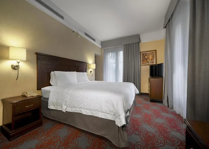 Hotel Hampton & - Centro Historico 3*