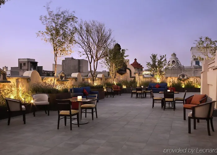 Hampton & - Centro Historico Hotel