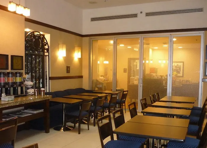 Hampton & - Centro Historico 3*